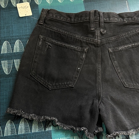 Free people We The Free Charcoal Frayed Jean Shorts New with tags - Picture 8 of 9